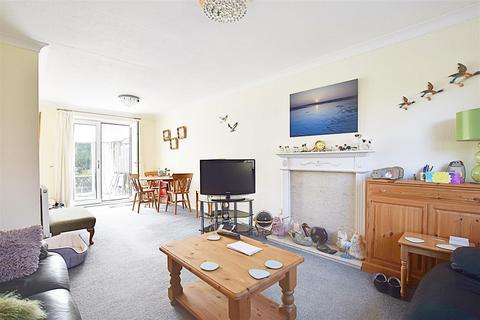 2 bedroom terraced house for sale, Chelsea Close, Bexhill-On-Sea