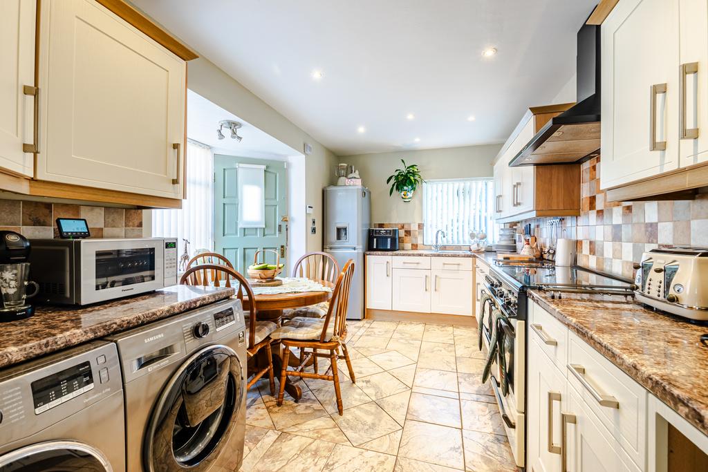 Kitchen1