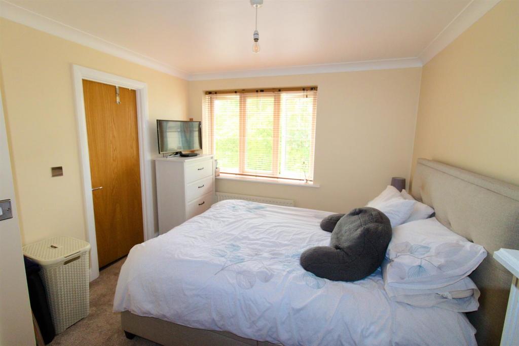 Bedroom 1.JPG