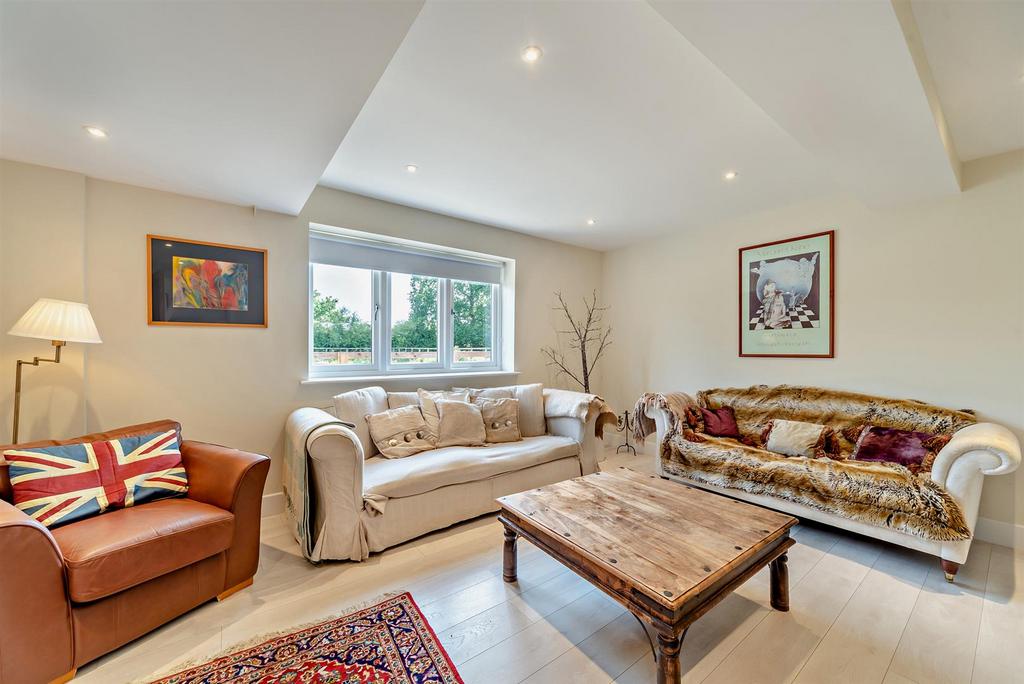 8616641-interior11-800.jpg