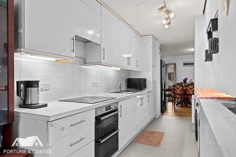 14 Brickcroft Hoppit, Harlow, CM17 9FJ