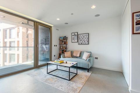 1 bedroom flat to rent, Helmsley Street, London E8
