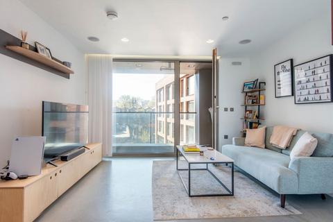 1 bedroom flat to rent, Helmsley Street, London E8