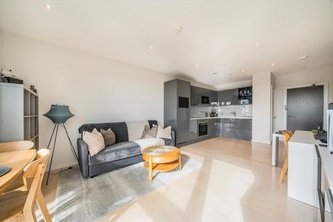 1 bedroom flat to rent, Glasshouse Gardens, London E20