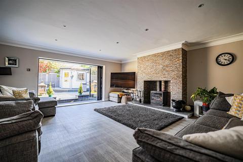 27 Kendale, Hemel Hempstead, HP3 8NN
