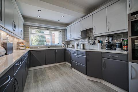 27 Kendale, Hemel Hempstead, HP3 8NN