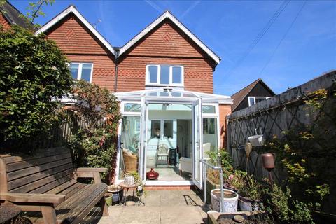 1, Oak Cottage Headley Road, Grayshott, Hindhead, GU26 6TZ