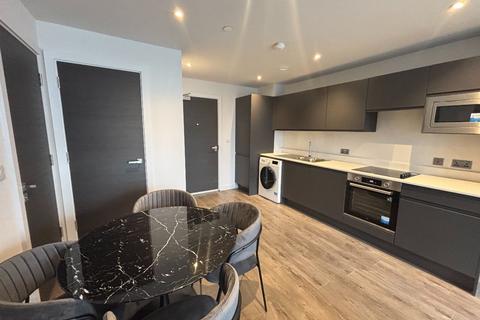 2 bedroom apartment to rent, Embankment Exchange