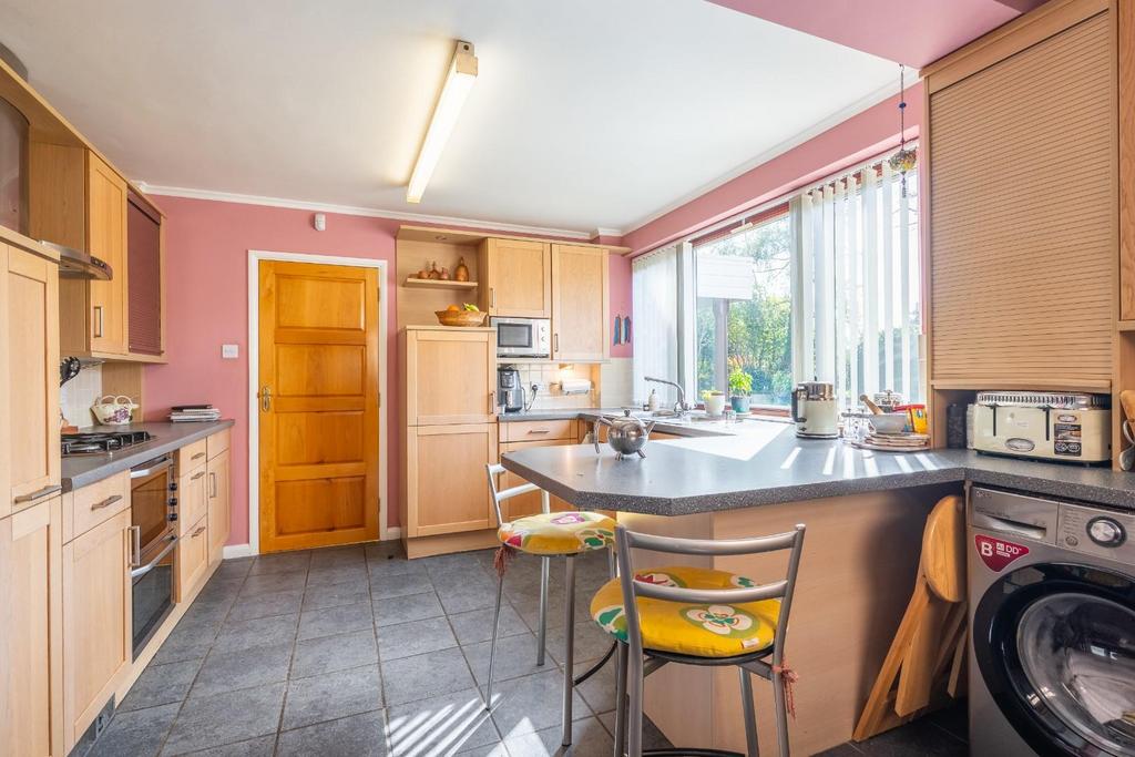 KITCHEN-2.jpg