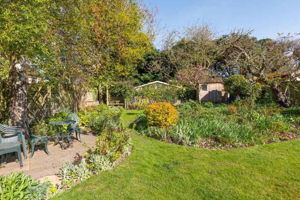 GARDEN-3.jpg