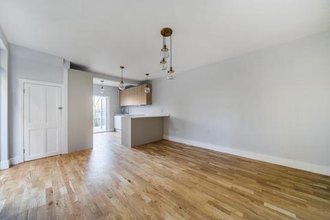 2 bedroom flat for sale, Devonshire Road, Forest Hill