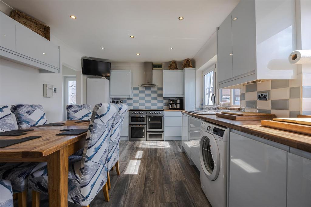 Kitchen diner