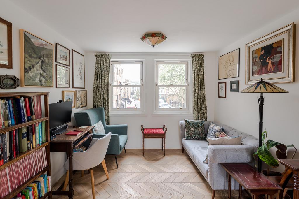 275855 - Flat B, 13 Clerkenwell Close-20.jpg
