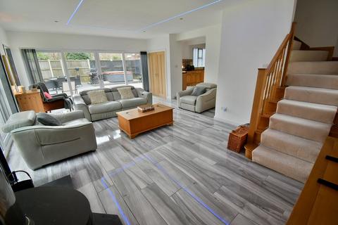 6 bedroom detached house for sale, Golf Links Road, Ferndown, BH22