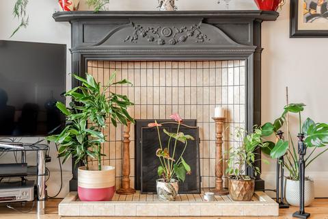 163/8 Bruntsfield Place, Edinburgh, EH10 4DG