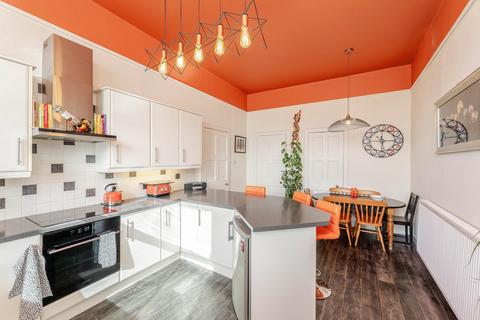 163/8 Bruntsfield Place, Edinburgh, EH10 4DG