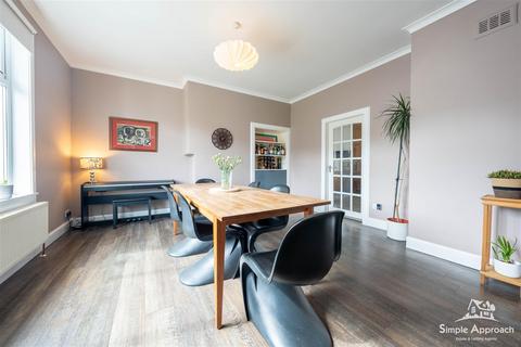 39 Burghmuir Road, Perth, PH1 1LU
