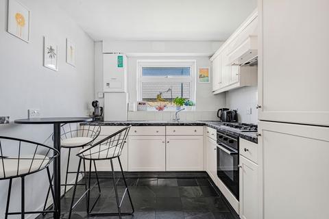 Flat 4, Caton Court, 4 Beckenham Grove, Bromley, BR2 0JU