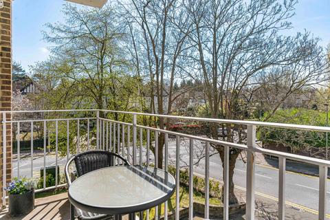 Flat 4, Caton Court, 4 Beckenham Grove, Bromley, BR2 0JU