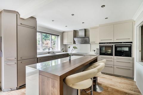 4 bedroom detached house for sale, Fairwater Drive, New Haw, KT15