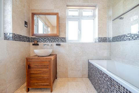 4 Ferncroft Avenue, Ruislip, HA4 9JD