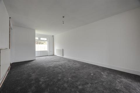 16 Cherry Grove, Scunthorpe, DN16 2TG