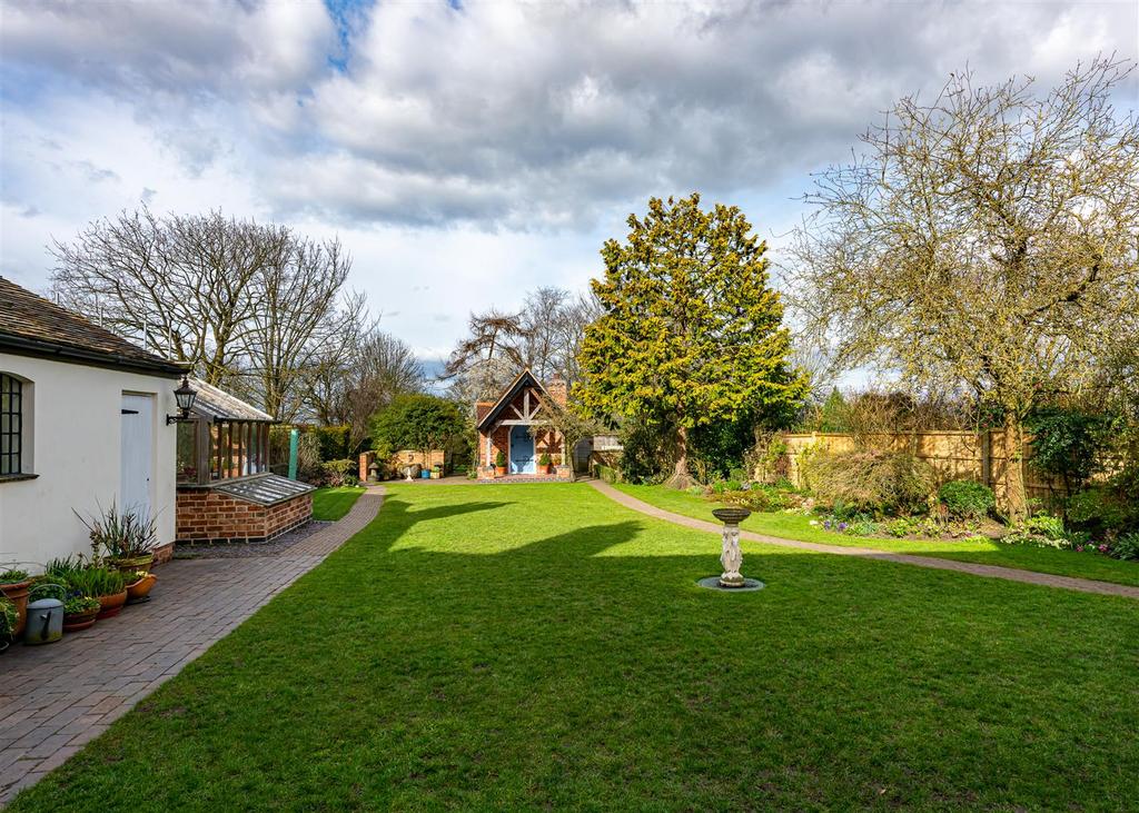 Park View-garden1.jpg