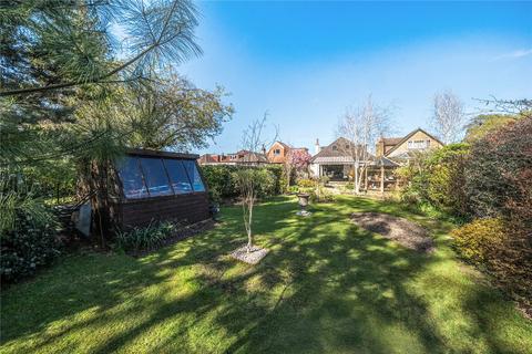 14 Hill Rise, Ruislip, HA4 7JL