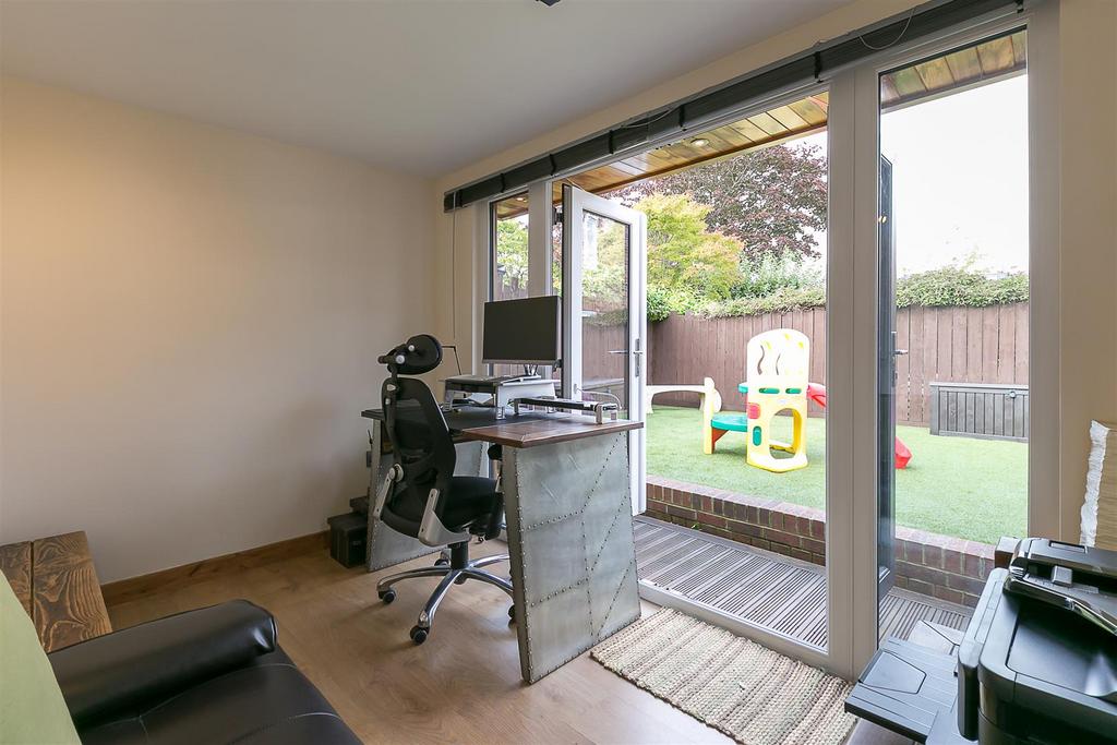 Summer House / Office