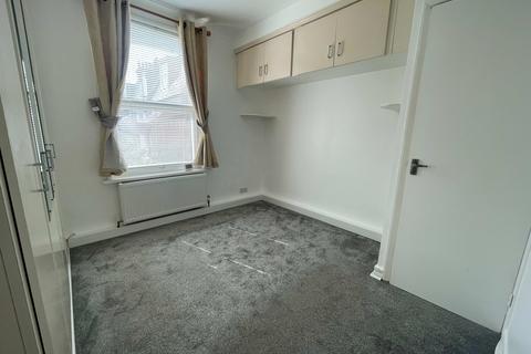 1 bedroom flat to rent, Ashford Road, Eastbourne BN21