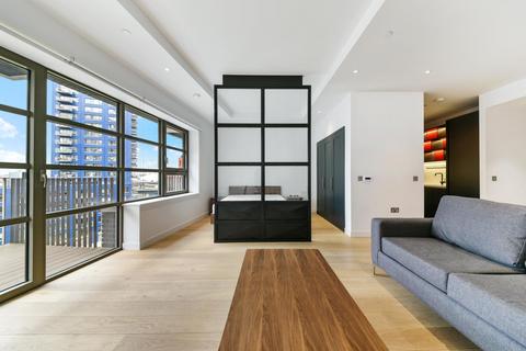 Studio to rent, Kent Building, London City Island, London, E14