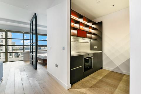 Studio to rent, Kent Building, London City Island, London, E14