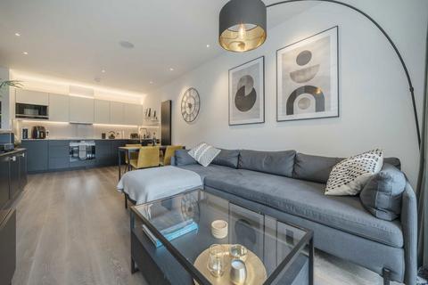 2 bedroom flat for sale, Berwick Close, London W13