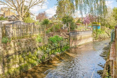 41 Haliburton Road, Twickenham, TW1 1PD