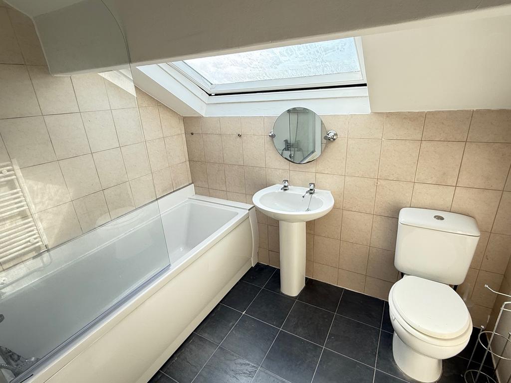 En-suite bathroom