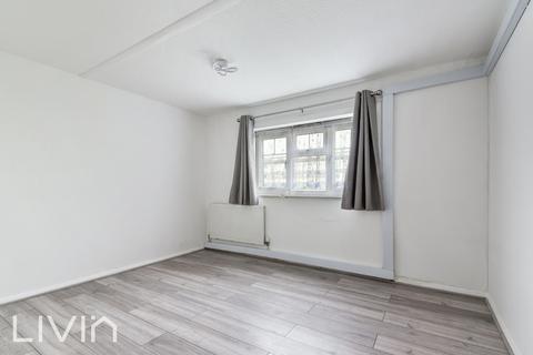 32 Renown Close, Croydon, CR0 3SZ