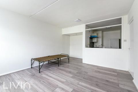 32 Renown Close, Croydon, CR0 3SZ