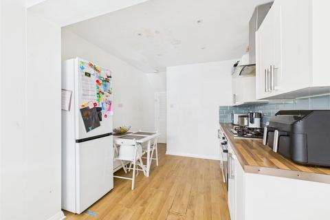 94 Buckhurst Avenue, Carshalton, SM5 1PF