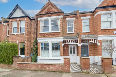 7 Howgate Road, London, SW14 8NQ
