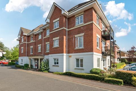 2 bedroom flat for sale, Hursley Road, Chandler's Ford, Eastleigh, Hampshire, SO53