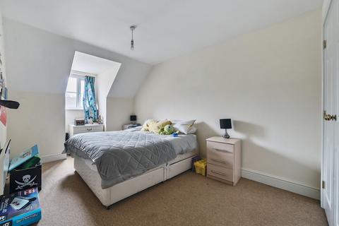 2 bedroom flat for sale, Hursley Road, Chandler's Ford, Eastleigh, Hampshire, SO53