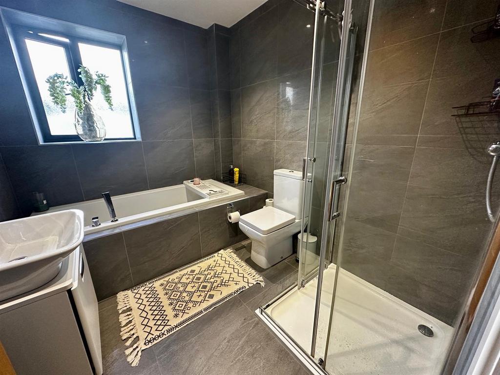 Bathroom 15 TT.jpg
