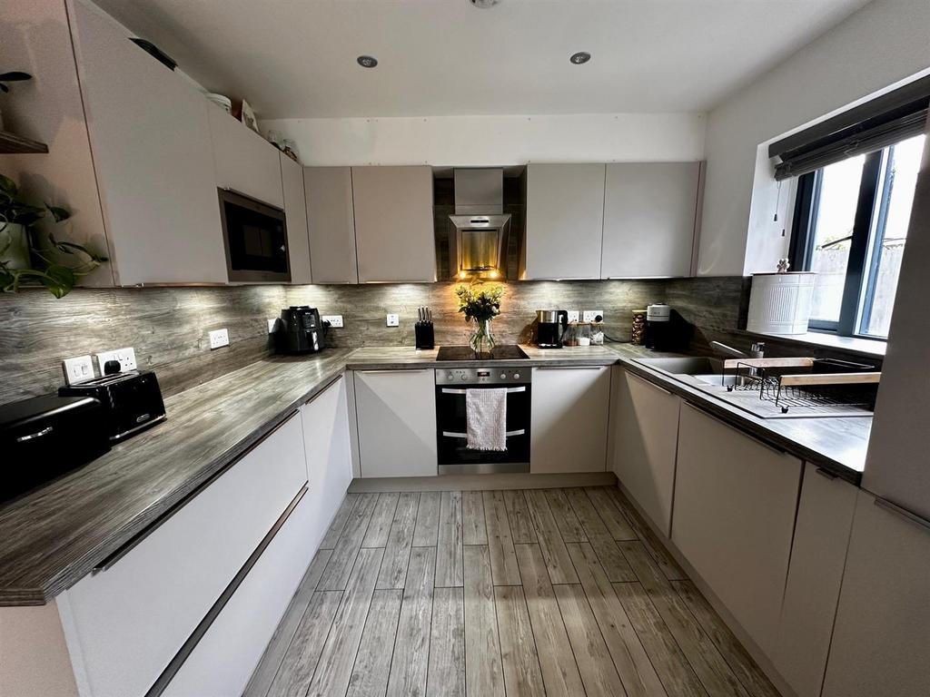 Kitchen 15 TT.jpg
