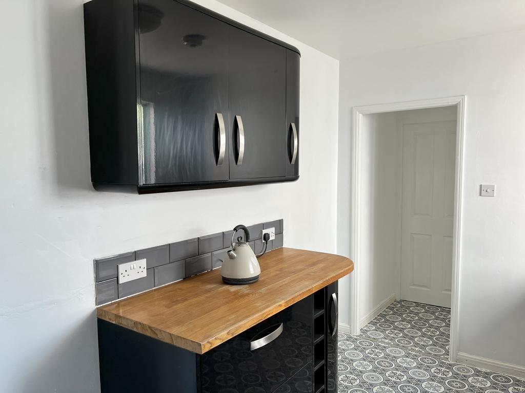 Kitchen photo 2