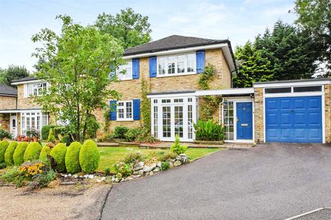 4 bedroom detached house for sale, High Elms Close, Northwood, Middlesex, HA6