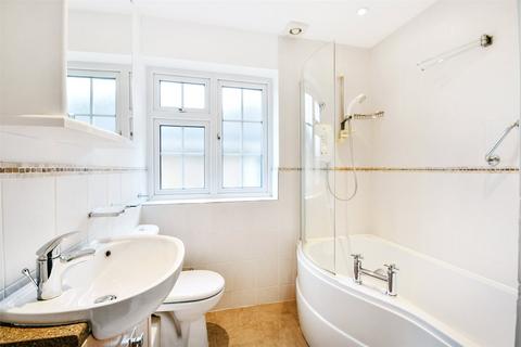 4 bedroom detached house for sale, High Elms Close, Northwood, HA6