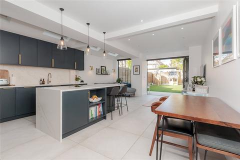 8 Bonser Road, Twickenham, TW1 4RG