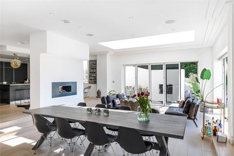 Queenwood Moles Hill, Oxshott, Leatherhead, KT22 0QB