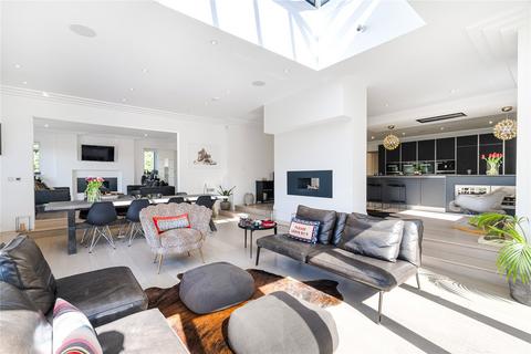 Queenwood Moles Hill, Oxshott, Leatherhead, KT22 0QB