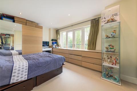 12 Barker Close, Kew, Richmond, TW9 4ET